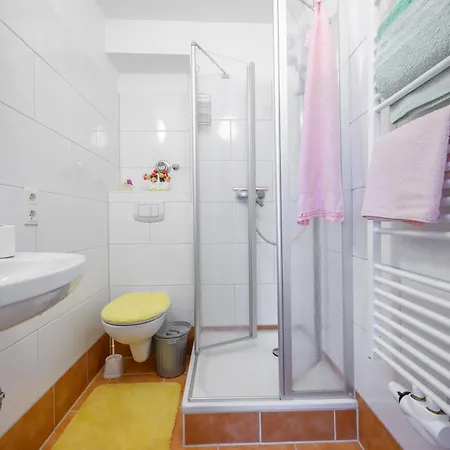 3-room With 2 Bathrooms In Laatzen Id-8 * Hanower