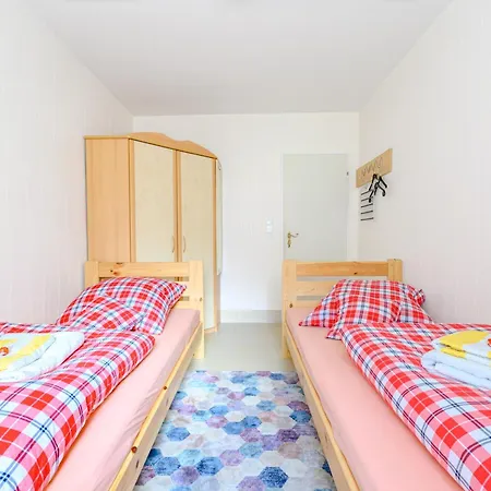 3-room With 2 Bathrooms In Laatzen Id-8 * Ганновер