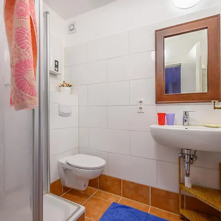 3-room With 2 Bathrooms In Laatzen Id-8 Apartament *