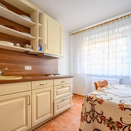 3-room With 2 Bathrooms In Laatzen Id-8